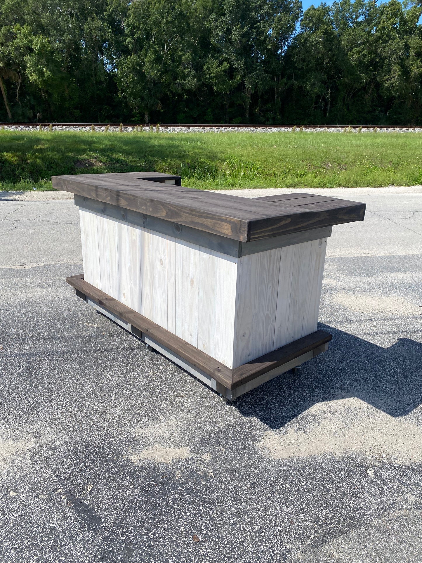 Deposit only! 8ft u. Outdoor bar. Indoor bar. Reception desk. Cash Wrap.